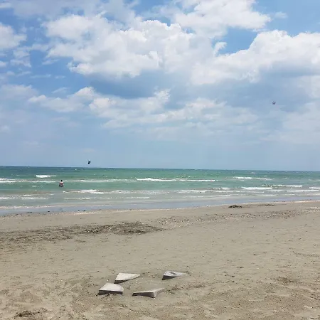 De Silva Mamaia